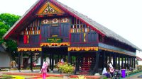 Rumah adat suku aceh