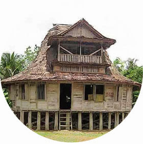 2 macam rumah penduduk Nias
