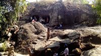 Goa selomangleng tampak dari bawah