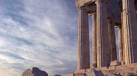 Parthenon2C kuil dipersembahkan untuk dewi Athena