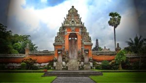 Sekilas tentang hukum adat