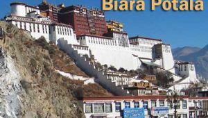 Biara Potala di kota Lhasa Tibet