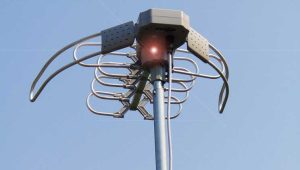 Antena penangkap sinyal siaran televisi
