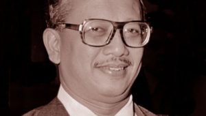 Mochtar Kusumaatmadja 1 500x478 1