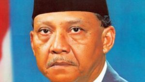 Umar Wirahadi Kusumah 432x500 1