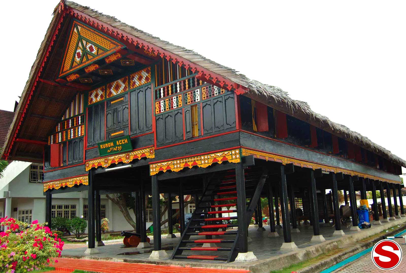 Rumah Krong Bade Rumah Adat Aceh