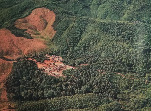 Perkampungan terpencil di negara Laos Foto Perkampungan terpencil di negara Laos
