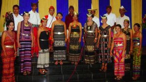 Pakaian-adat-NTT Pakaian adat NTT