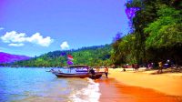 Pantai Caroline Padang 768x514 1