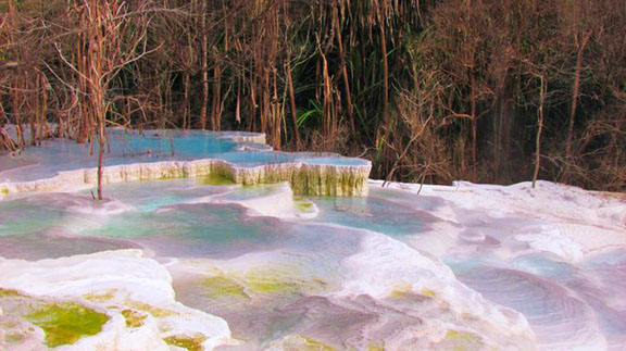 Salju Panas Dolok Tinggi Raja Sumatera Utara Gambar Salju Panas Dolok Tinggi Raja Sumatera Utara