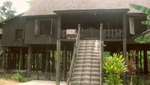 Rumah Betang di Desa Buntoi