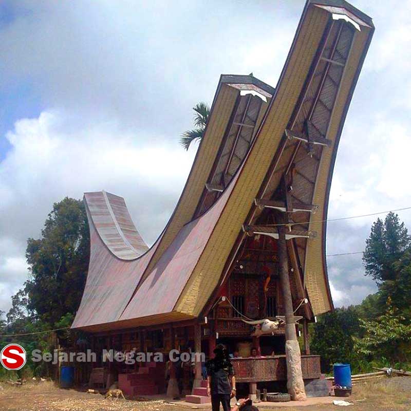 Rumah Tongkonan Rumah Adat Sulawesi Selatan