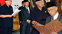 5 isu masa pemerintahan Habibie