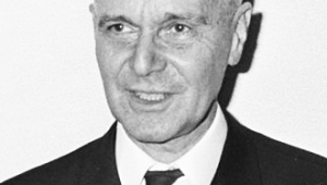 Jan Tinbergen penerima Nobel Ekonomi pertama 1969