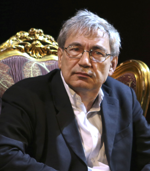 Orhan Pamuk novelis Istanbul dengan seabrek penghargaannya