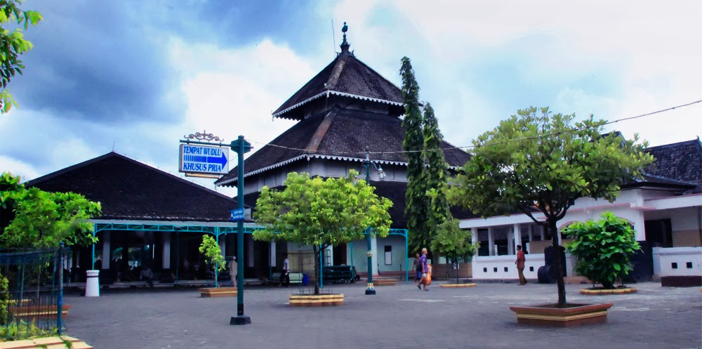 Sekilas sejarah berdirinya Masjid Agung Demak